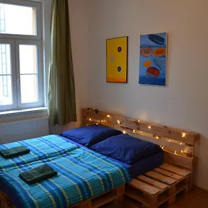 Comfortable Vlkova Apartament Praga